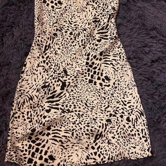 Animal print Cowl Neck Slip Dress!!🐯🐯 - Picture 2 of 3